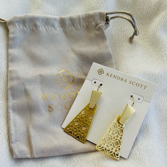 Kendra Scott Jewelry - VINTAGE NWT Keerti Drop Earrings In Filigree Kendra Scott